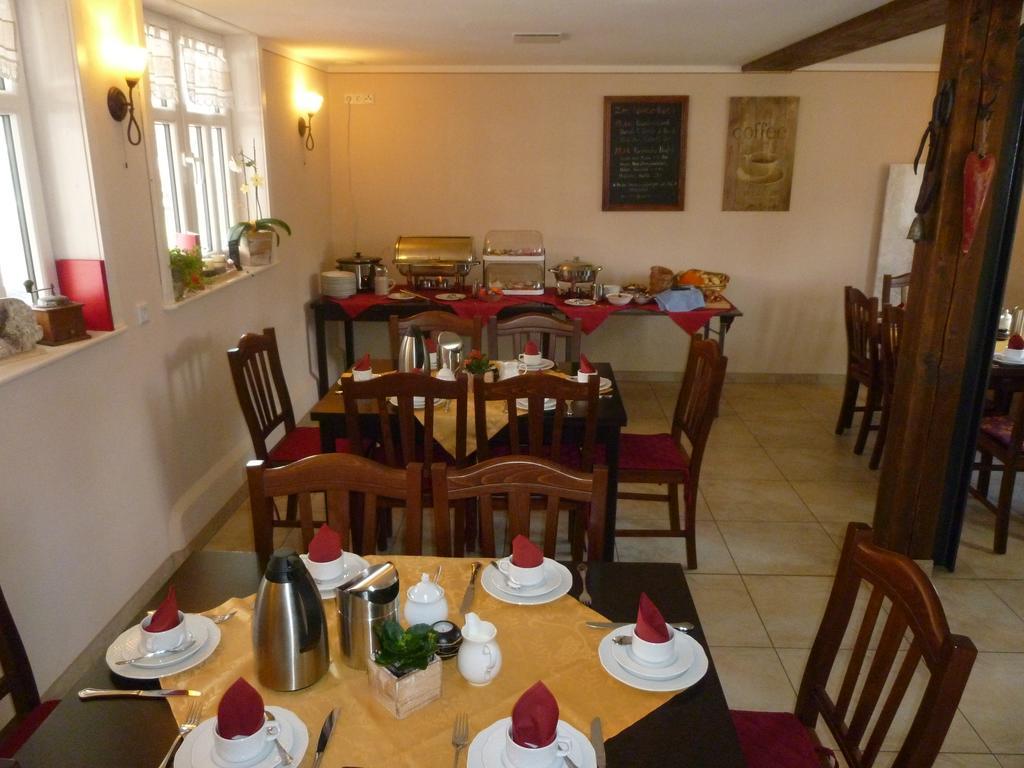 Streufdorf Cafe Im Hof- Bed & Breakfast מראה חיצוני תמונה