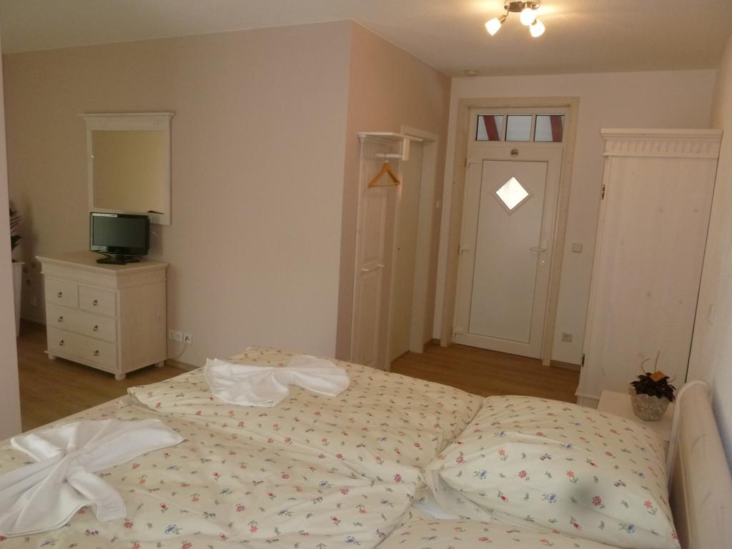 Streufdorf Cafe Im Hof- Bed & Breakfast מראה חיצוני תמונה